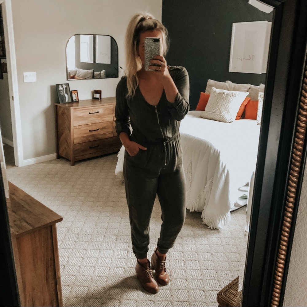 Olive long sleeve jumper